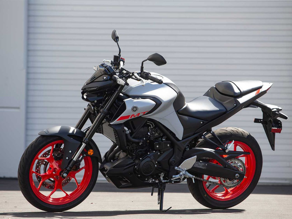 Yamaha mt 03 discount price